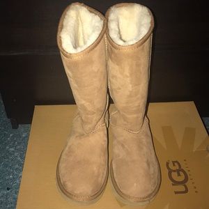 Uggs classic tall chestnut
